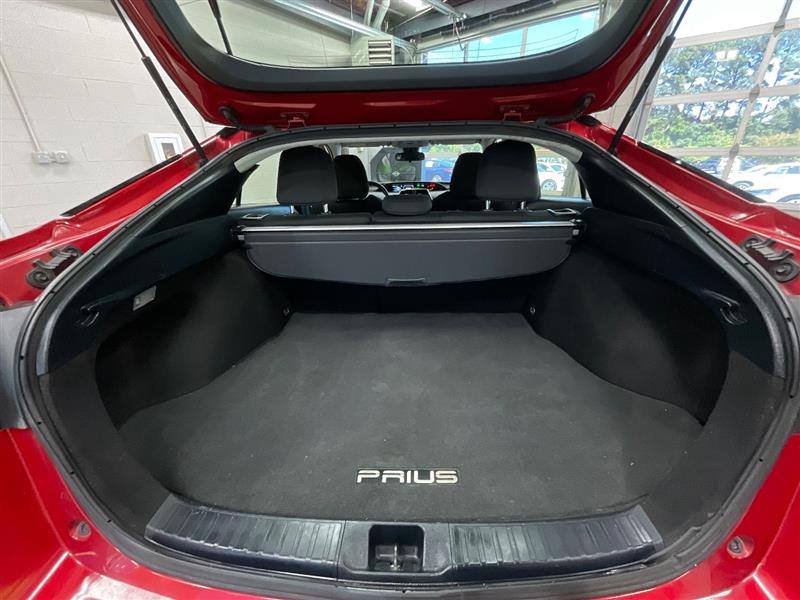 2021 TOYOTA PRIUS LE