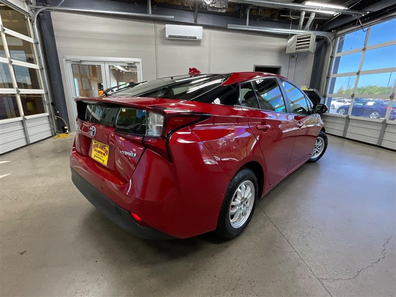 2021 TOYOTA PRIUS LE