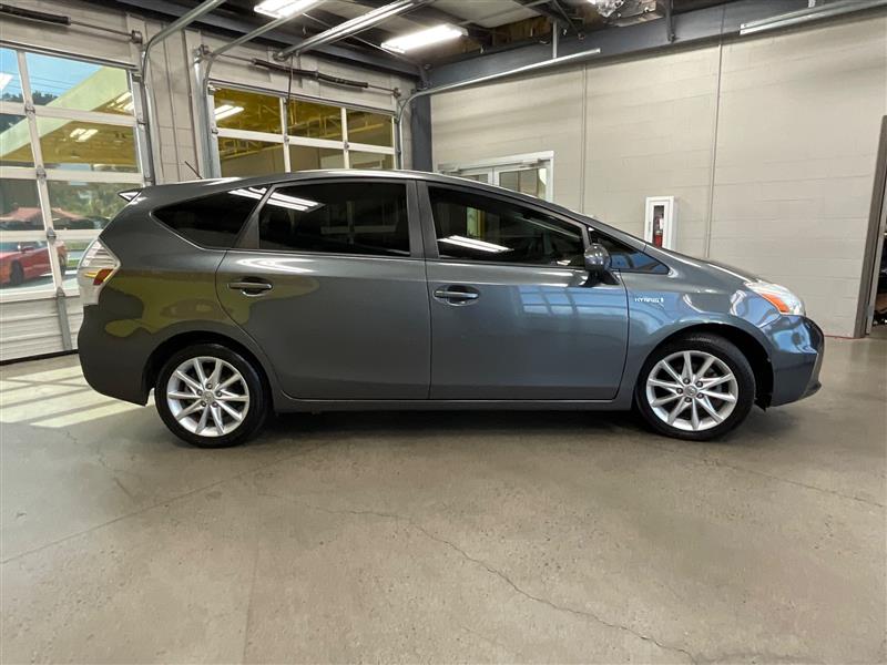 2012 TOYOTA PRIUS Five
