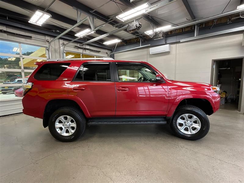 2018 TOYOTA 4RUNNER SR5