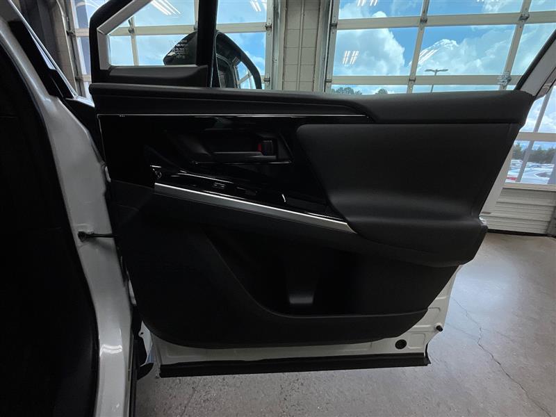 2024 TOYOTA BZ4X XLE/LIMITED