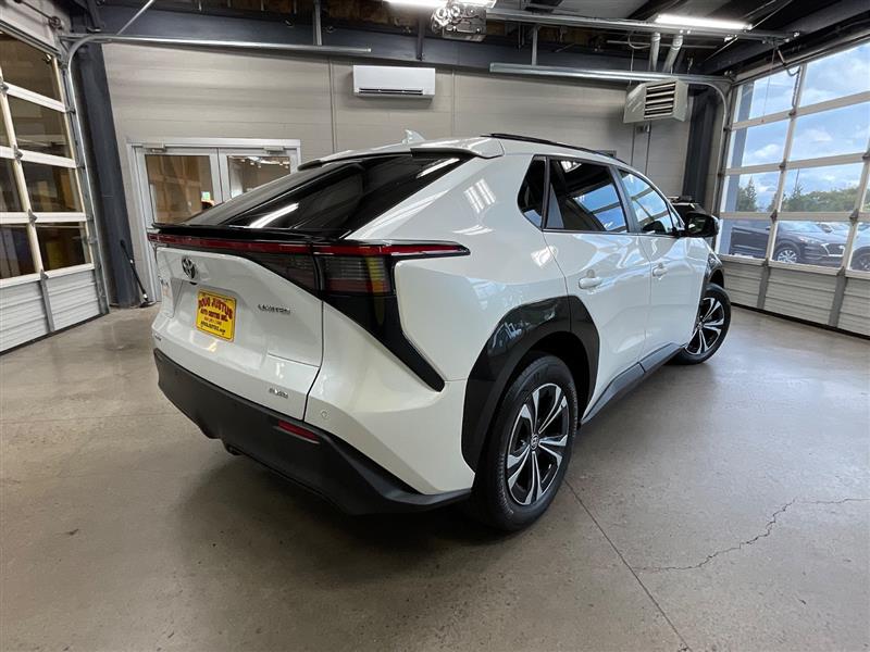 2024 TOYOTA BZ4X XLE/LIMITED