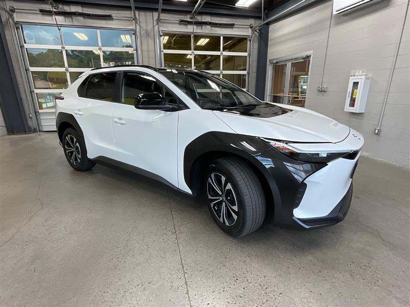 2024 TOYOTA BZ4X XLE/LIMITED
