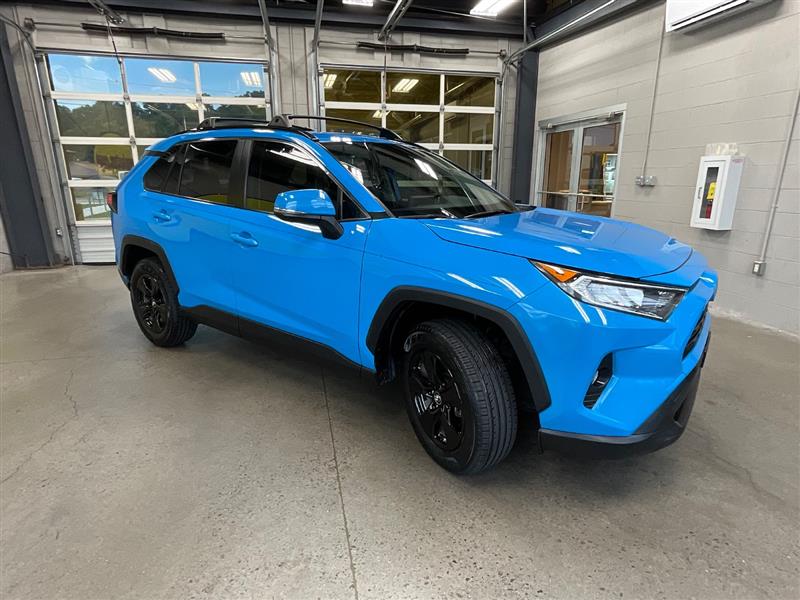2019 TOYOTA RAV4 XLE