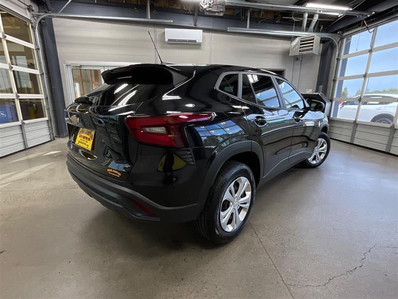 2024 CHEVROLET TRAX LS