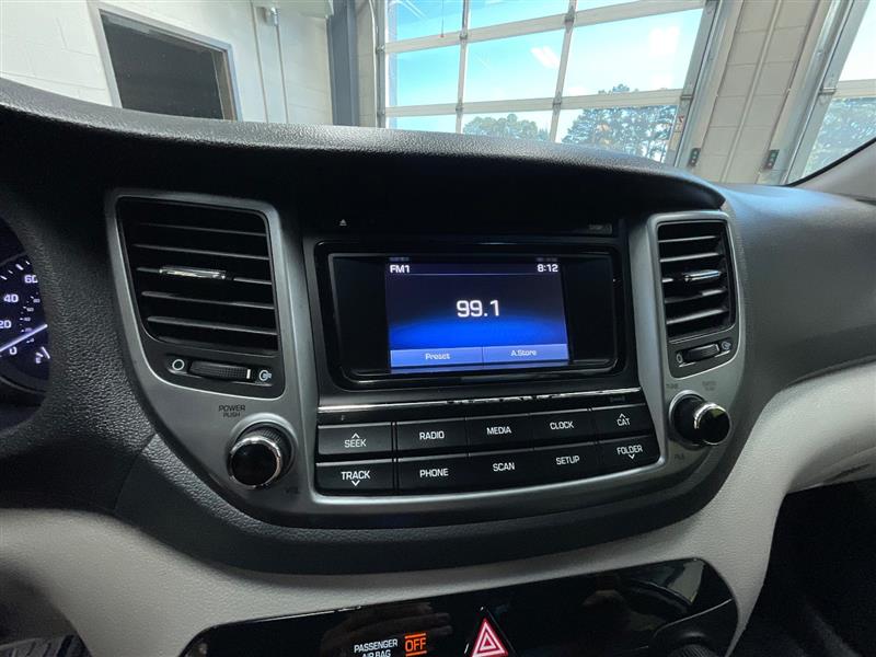 2017 HYUNDAI TUCSON SE