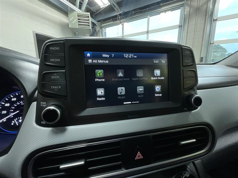 2021 HYUNDAI KONA SE