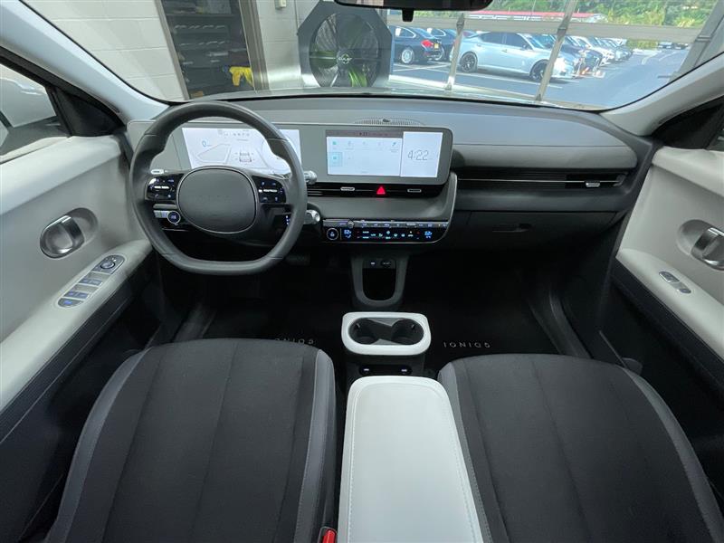 2024 HYUNDAI IONIQ 5 SE Standard Range