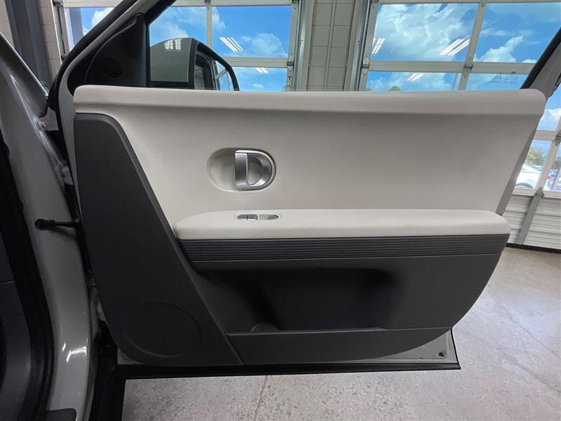 2024 HYUNDAI IONIQ 5 SE Standard Range