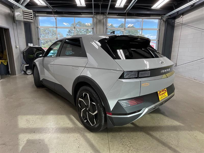 2024 HYUNDAI IONIQ 5 SE Standard Range