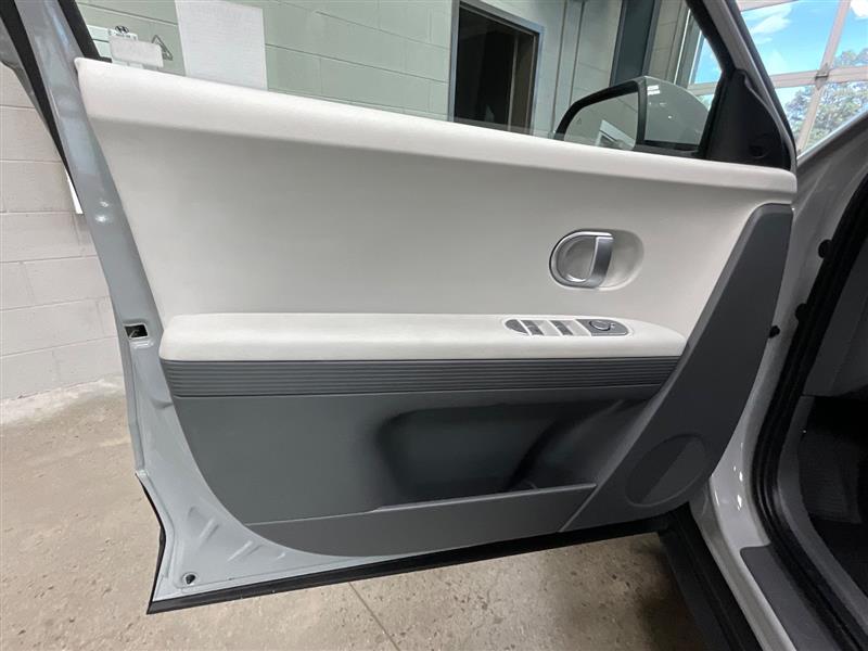 2024 HYUNDAI IONIQ 5 SE Standard Range