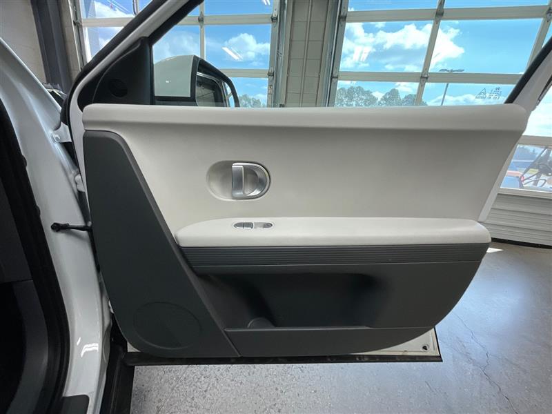2024 HYUNDAI IONIQ 5 SE