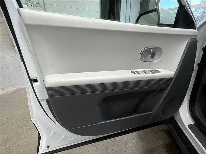 2024 HYUNDAI IONIQ 5 SE