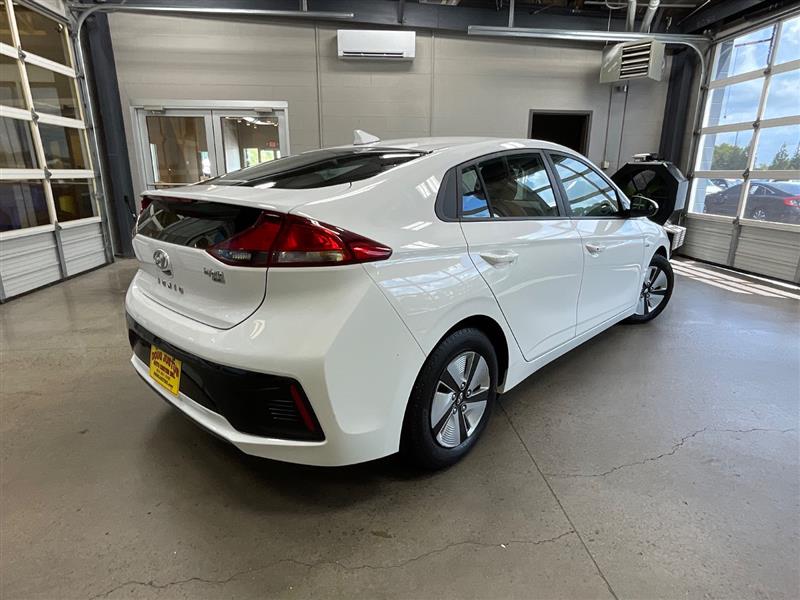 2018 HYUNDAI IONIQ HYBRID Blue
