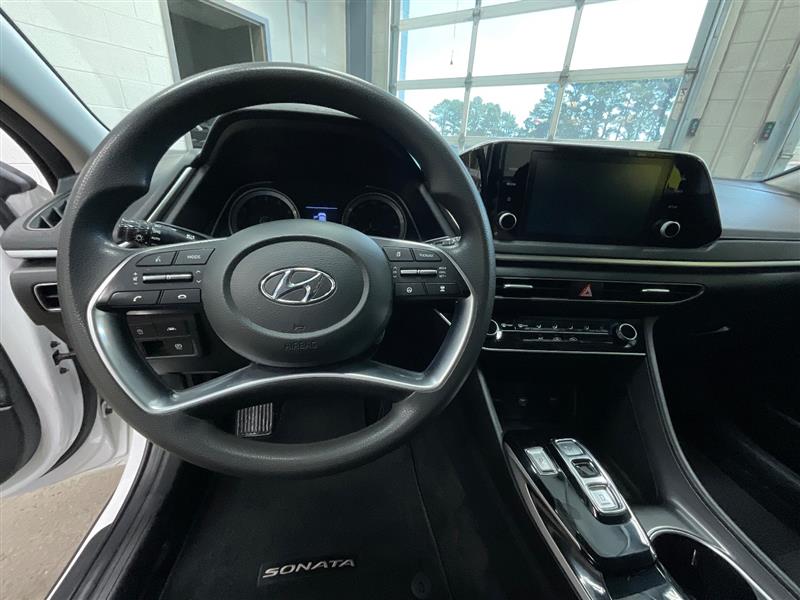 2023 HYUNDAI SONATA SE
