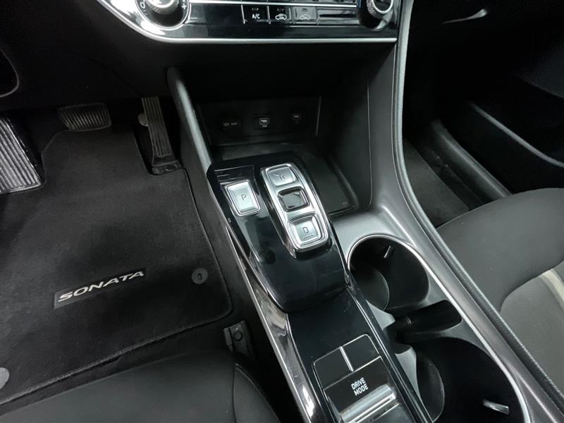 2023 HYUNDAI SONATA SE