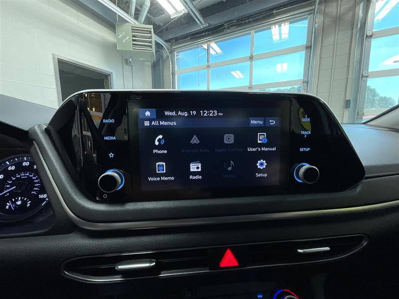 2023 HYUNDAI SONATA SE