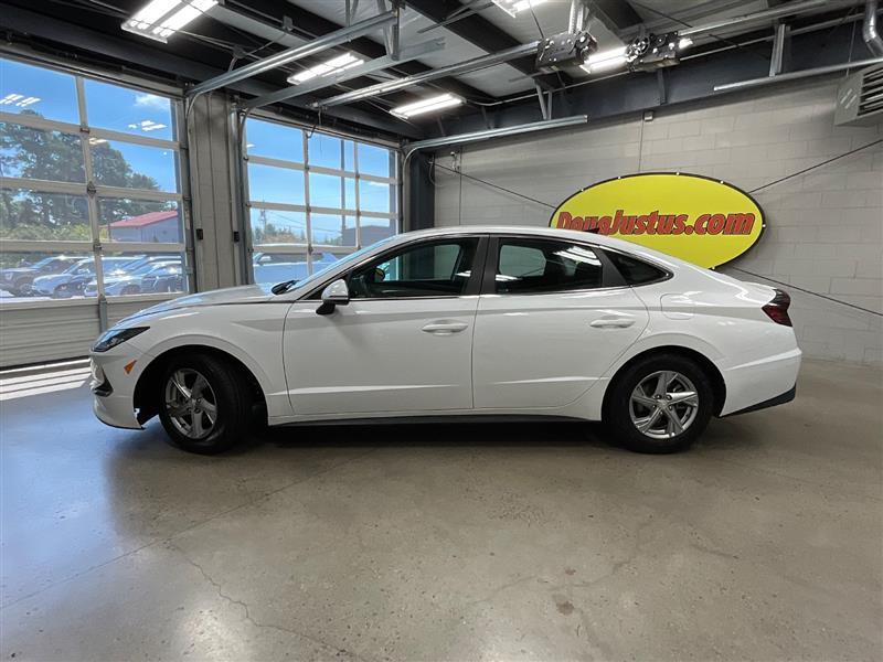 2023 HYUNDAI SONATA SE