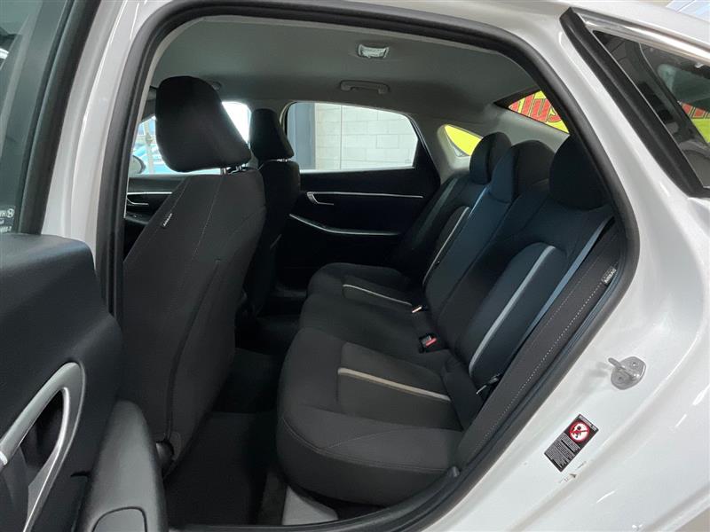 2023 HYUNDAI SONATA SE