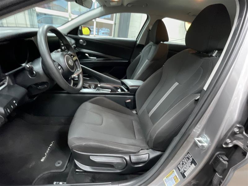 2023 HYUNDAI ELANTRA SE