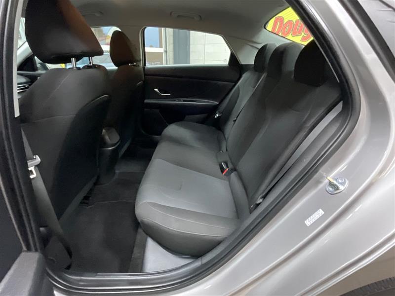 2023 HYUNDAI ELANTRA SE