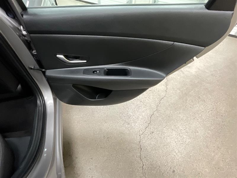 2023 HYUNDAI ELANTRA SE