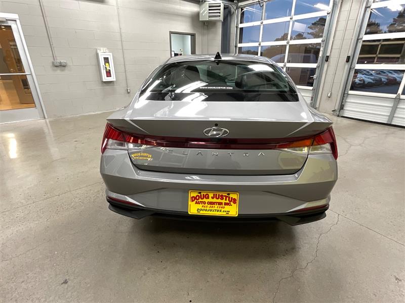 2023 HYUNDAI ELANTRA SE