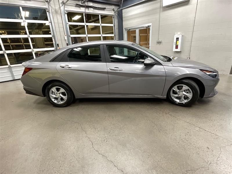 2023 HYUNDAI ELANTRA SE