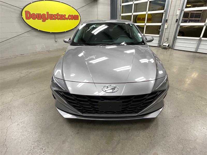 2023 HYUNDAI ELANTRA SE