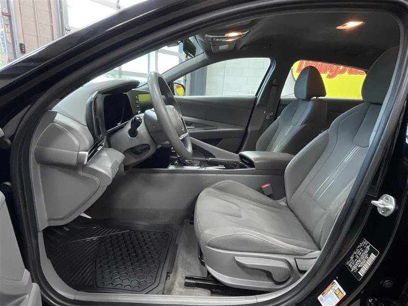 2022 HYUNDAI ELANTRA SEL
