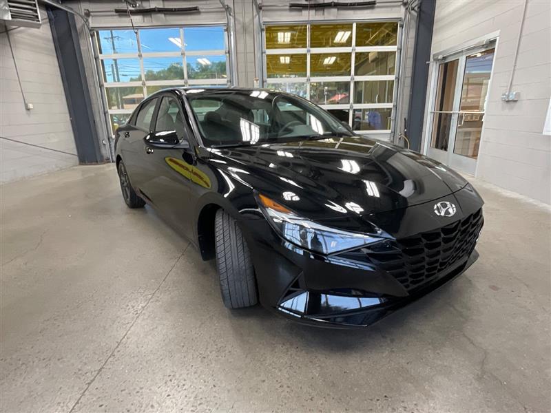 2022 HYUNDAI ELANTRA SEL