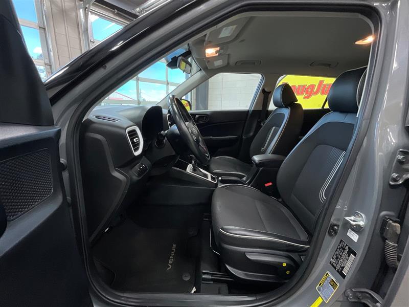 2022 HYUNDAI VENUE LIMITED