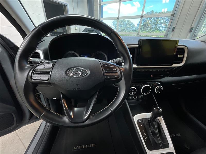 2022 HYUNDAI VENUE LIMITED