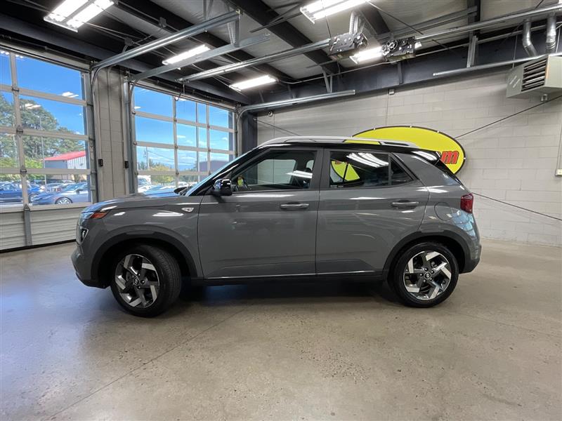 2022 HYUNDAI VENUE LIMITED