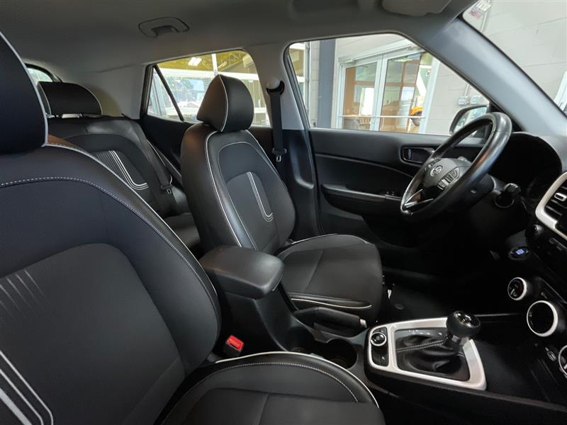 2022 HYUNDAI VENUE LIMITED