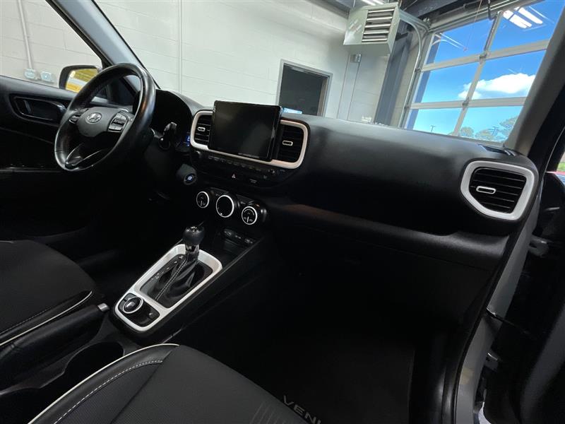 2022 HYUNDAI VENUE LIMITED