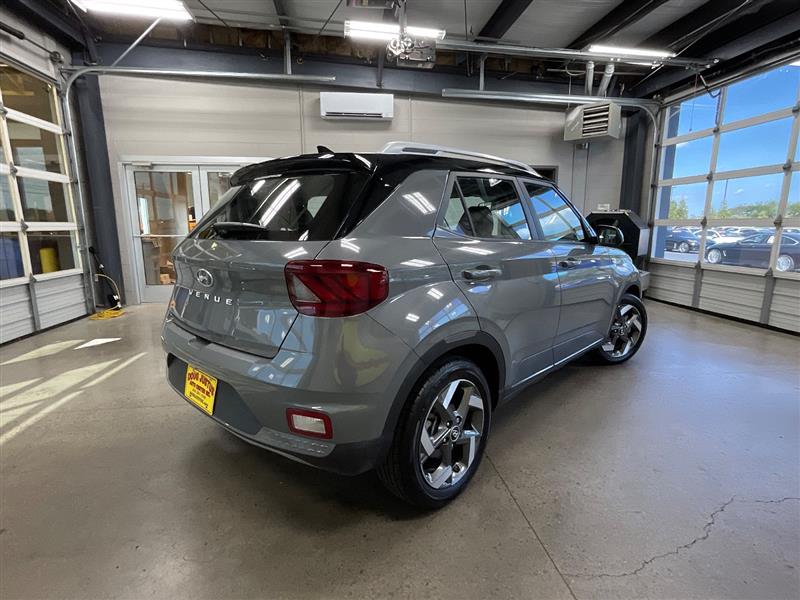 2022 HYUNDAI VENUE LIMITED