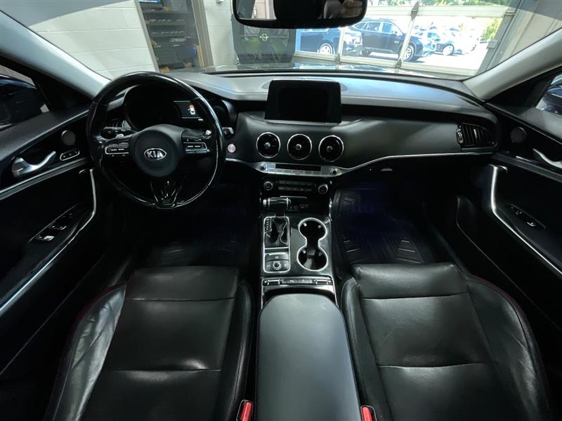 2018 KIA STINGER PREMIUM