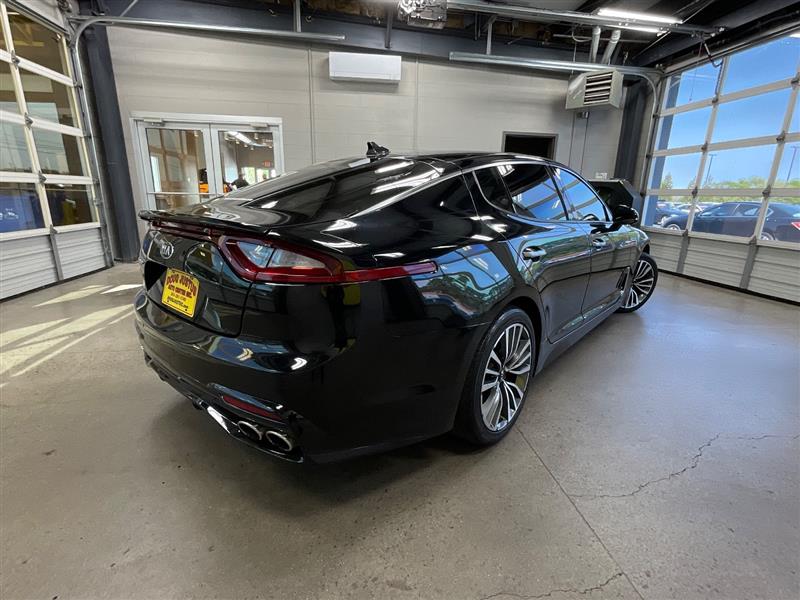 2018 KIA STINGER PREMIUM