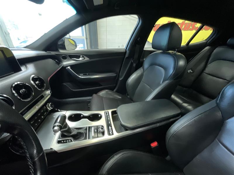 2020 KIA STINGER GT