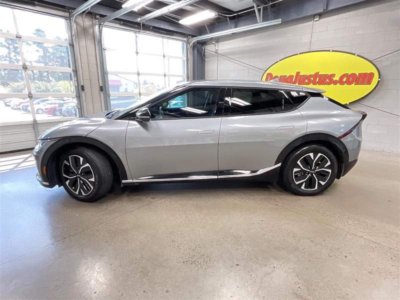 2023 KIA EV6 WIND