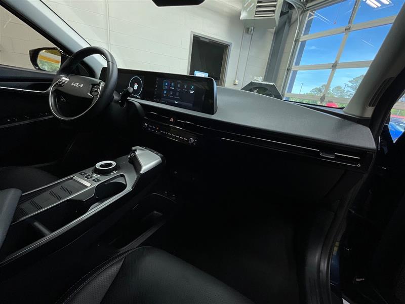 2023 KIA EV6 WIND