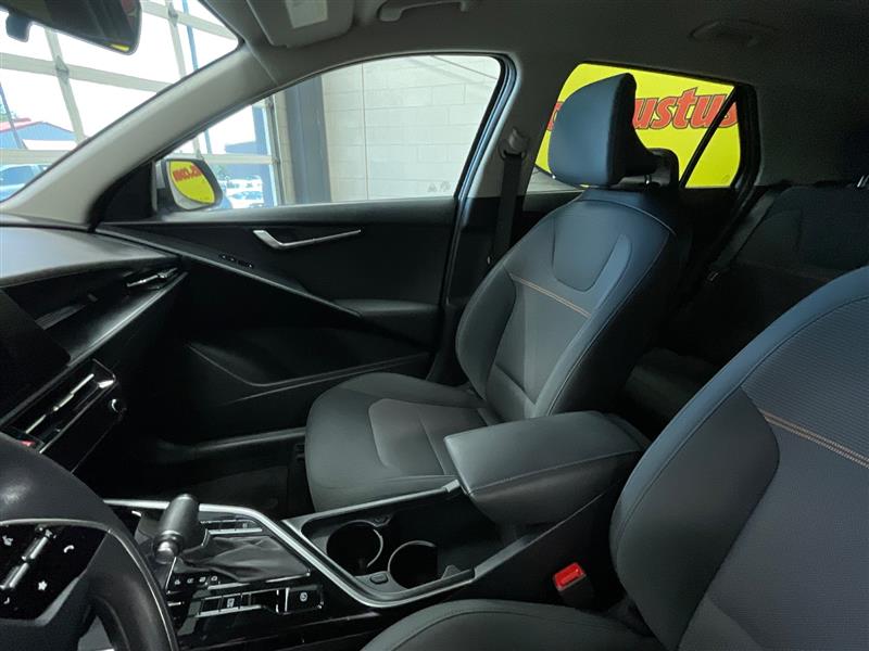 2025 KIA NIRO LX