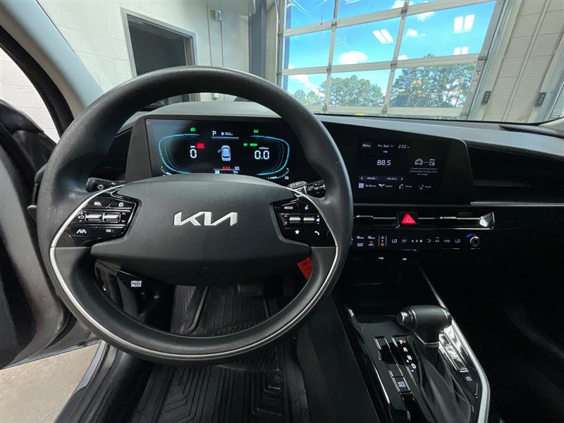 2025 KIA NIRO LX