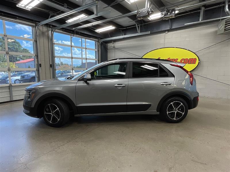 2025 KIA NIRO LX