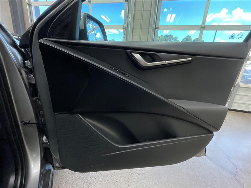 2025 KIA NIRO LX