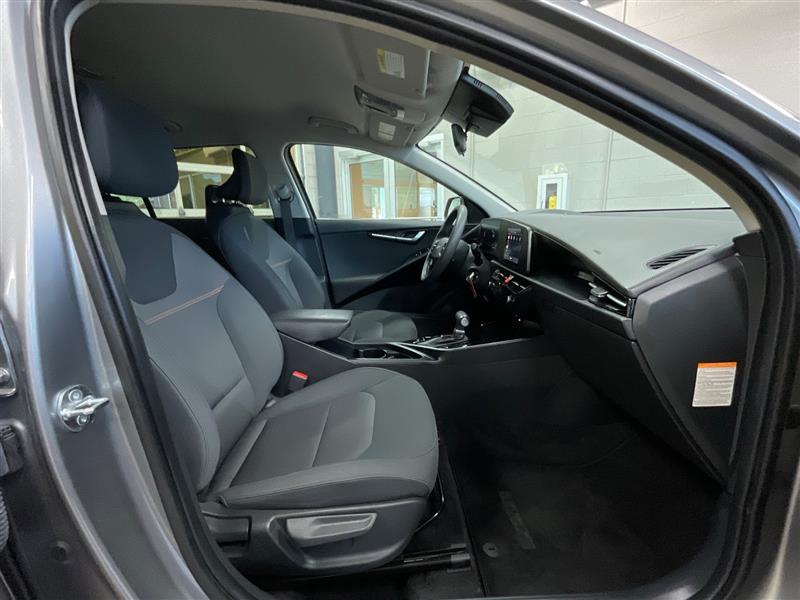 2025 KIA NIRO LX