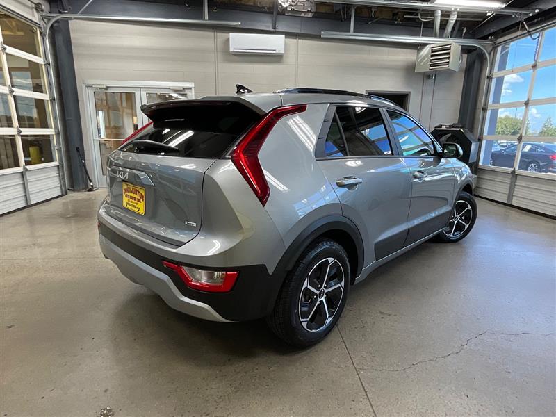 2025 KIA NIRO LX