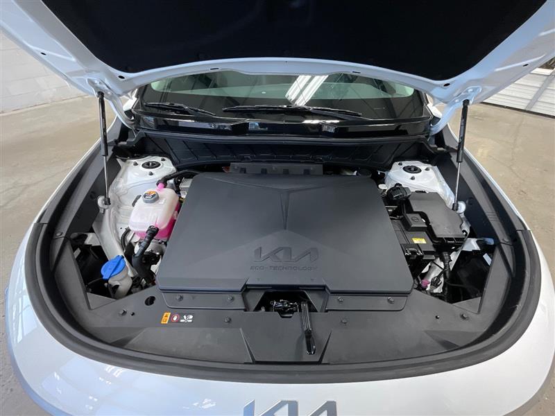2023 KIA NIRO EV Wind