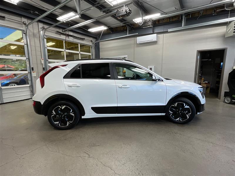 2023 KIA NIRO EV Wind